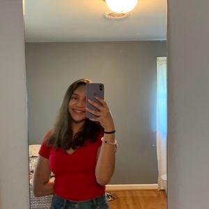 Meet your Posher, Lourdes